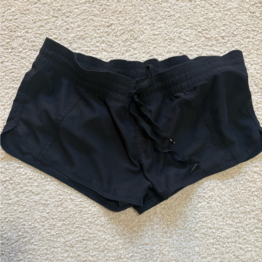 Women’s Volcom Black Board Shorts Size 7